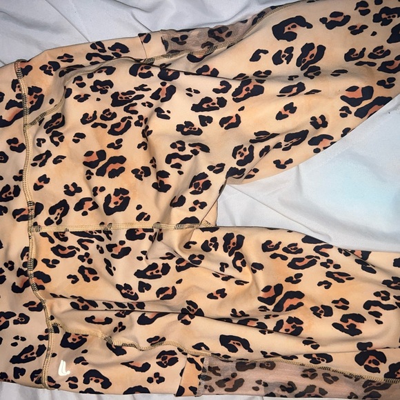 Fabletics print leggings - Picture 4 of 4